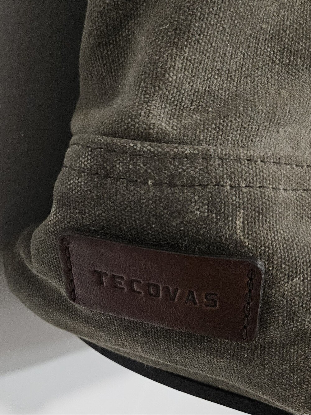 Tecovas moss green distressed waxed canvas carry-on tote - Picture 4 of 7